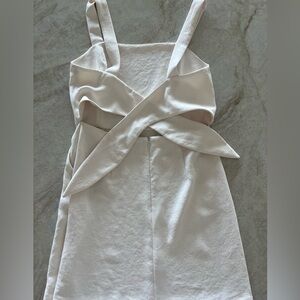 Wilfred (Aritzia) short dress in colour cream